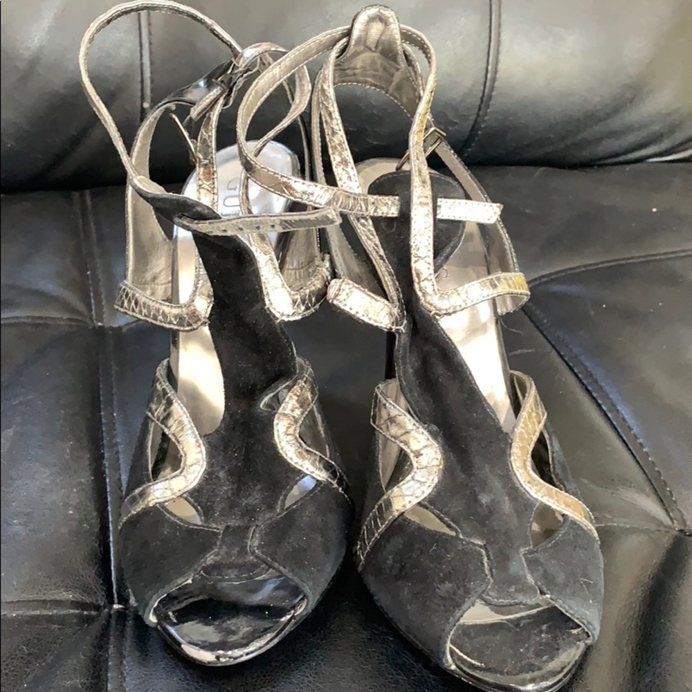 Guess heels